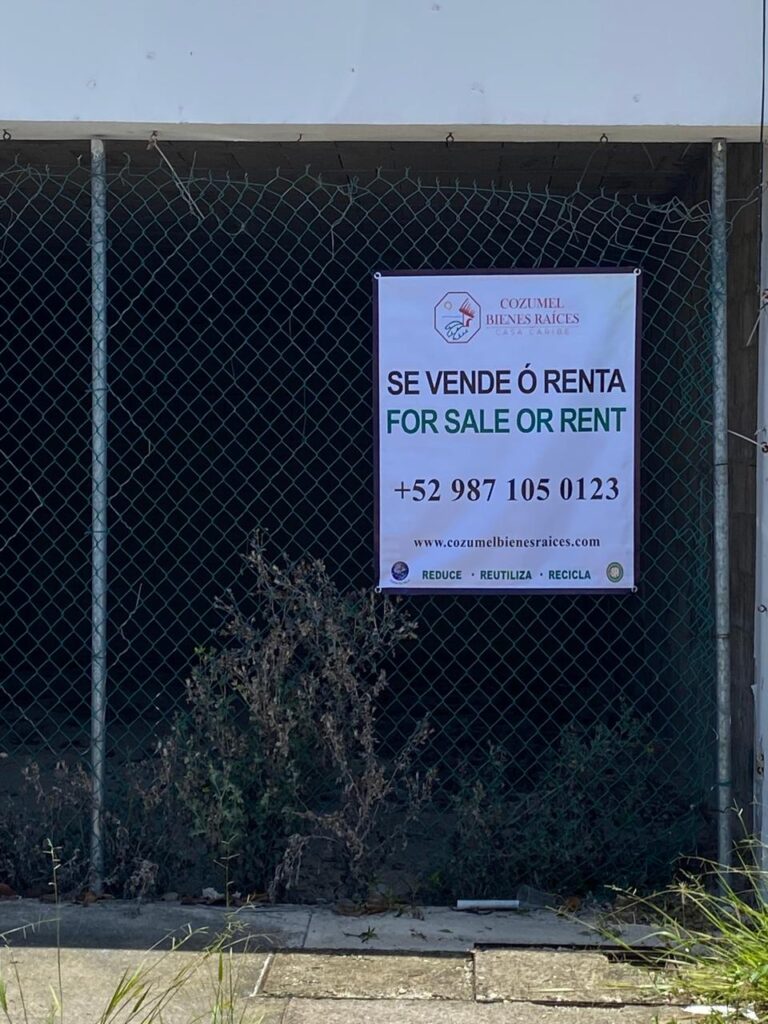 Local Topacio en venta.